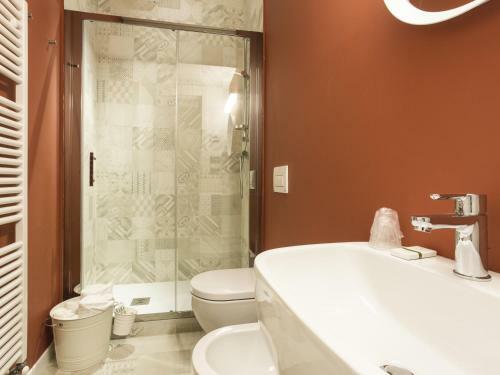 Hostal Acquapazza Restaurant & Room