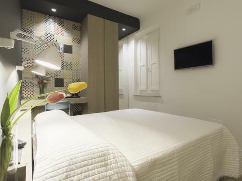Hostal Acquapazza Restaurant & Room