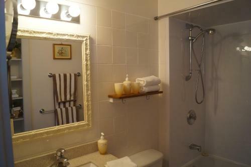 Duck Pond B&B Cottage