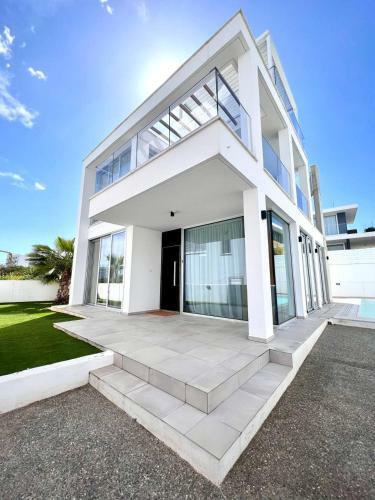 Luxury 2-floor Villa With Private Swimming Pool