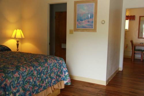 Sunrise Motor Inn