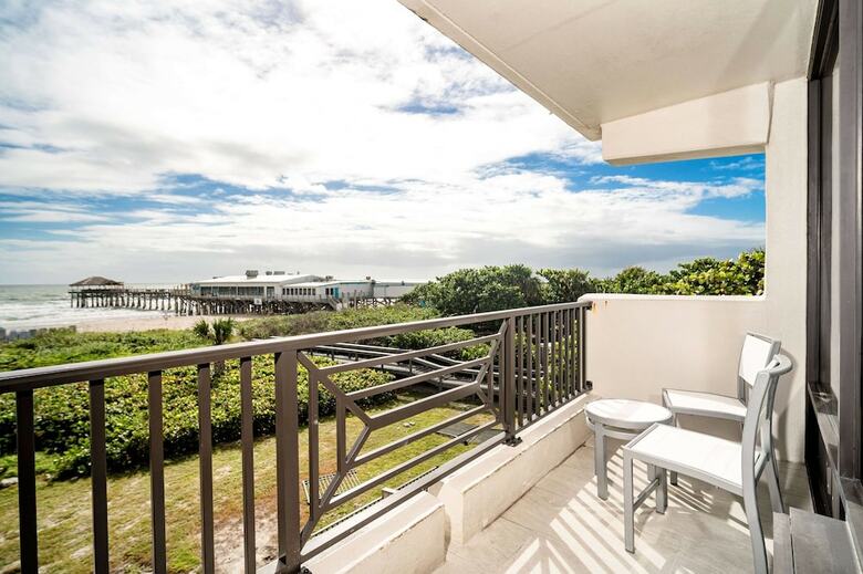 Hotel La Quinta Inn & Suites Cocoa Beach Oceanfront