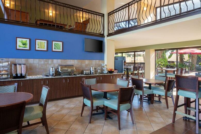 Hotel La Quinta Inn & Suites Cocoa Beach Oceanfront