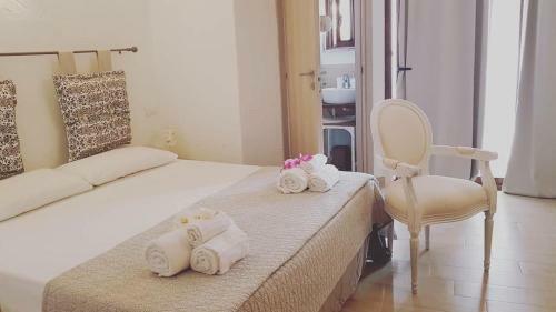 Hostal Perla Del Borgo Bed And Breakfast