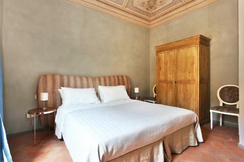 Tuscania Apartments