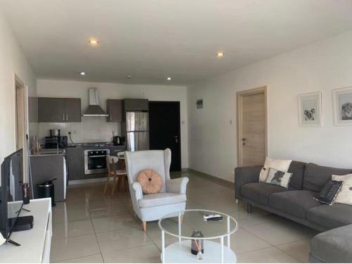 Furnished 2 Bedroom Apartment