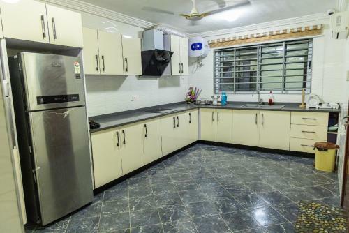 Hostal Luxury 4 Bedroom House In Spintex, Accra