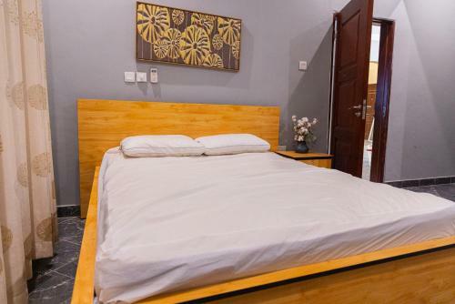 Hostal Luxury 4 Bedroom House In Spintex, Accra