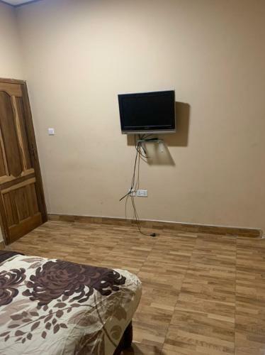 Elegantly Fully Furnished 1 Bedroom Apartment