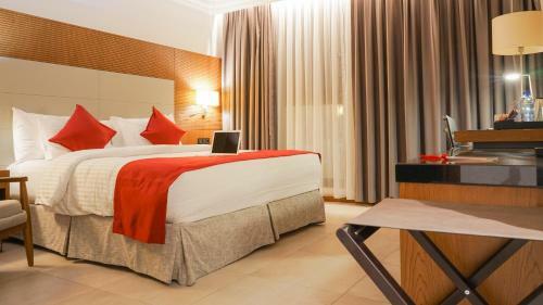 Star Land Hotel Bastos