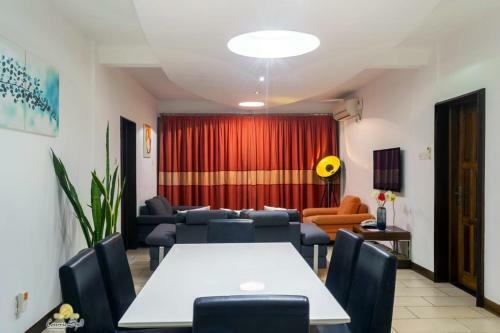 Apartamento Rosy Sea Front Beach Condo