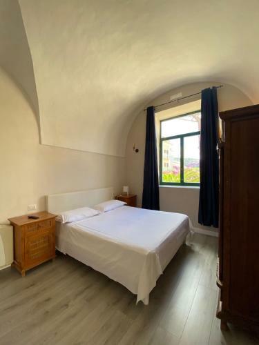 Porto Salvo Guest House