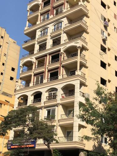 Apartment In Mohandesin (families Only)