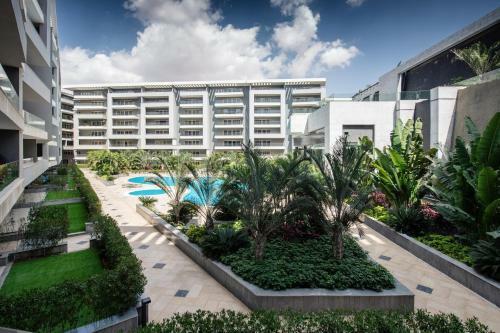 Apartamento Waterfront Designer 2br W Pool Access - 5 Min To Airport