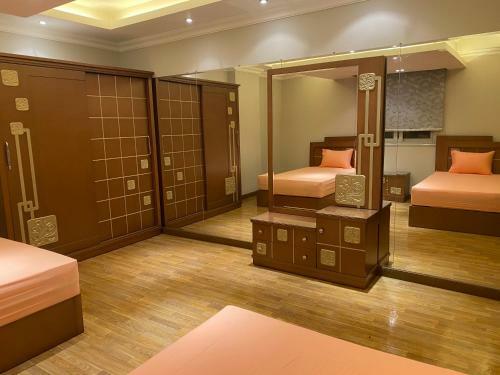 Modern Design & Large Apartment In Front Of Giza Pyramids