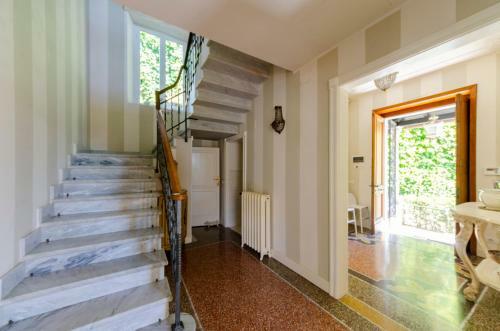 Altido Royal Villa With Orange Tree Garden And Seaview
