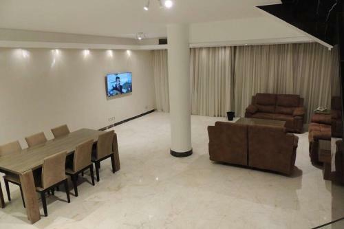 Villa Sultan Luxurious Townhouse Near Auc