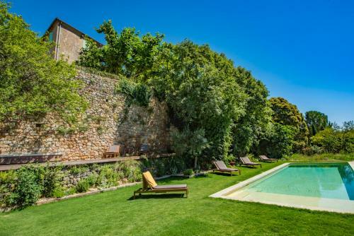 Location Prestige 400 M2 Dans Ch�teau En Provence