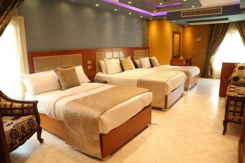 Hotel Green Garden Inn