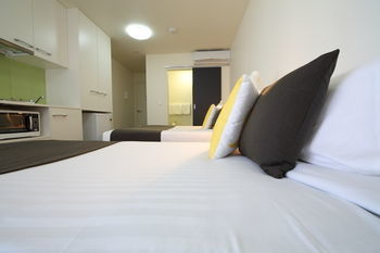 Aparthotel City Edge North Melbourne Apartment Hotel