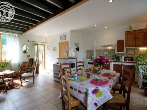 G�te Bussi�res, 3 Pi�ces, 4 Personnes - Fr-1-496-90