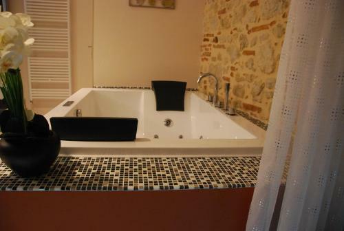 Bed & Breakfast Bordeneuve Spa Et Bien-�tre