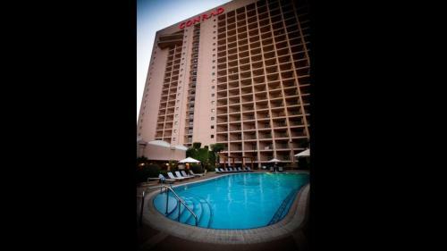 Hostal Room In Bb - Conrad Cairo Hotel Casino