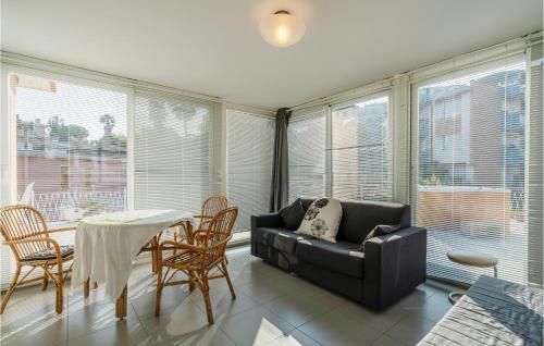 Stunning Apartment In Sanremo With 2 Bedrooms