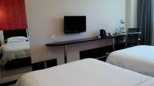 Fairyland Hotel Dongfeng Plaza