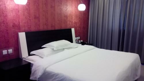 Fairyland Hotel Dongfeng Plaza
