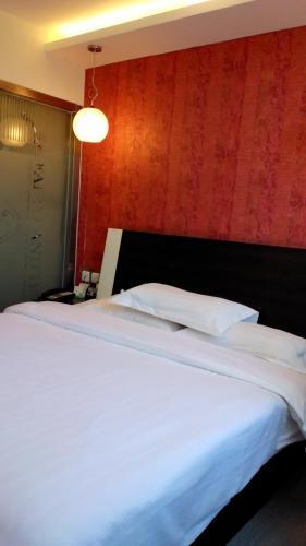 Fairyland Hotel Dongfeng Plaza
