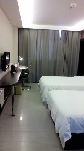 Fairyland Hotel Dongfeng Plaza