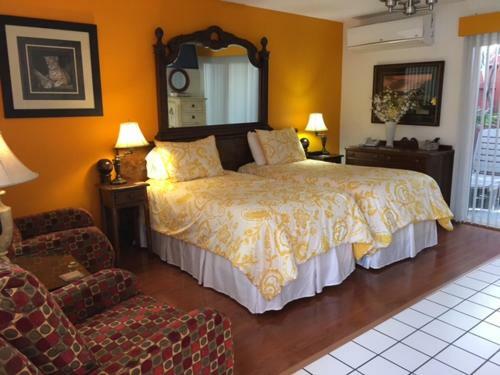 Bed & Breakfast Casa Larrea Inn