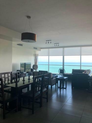 Luxury Brand Beachfront Apartment, 11th Flr - Rio Mar