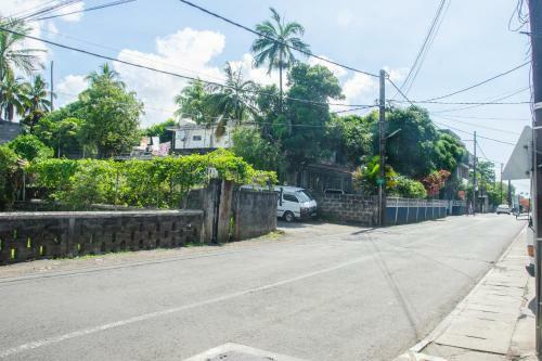 La Caverna House