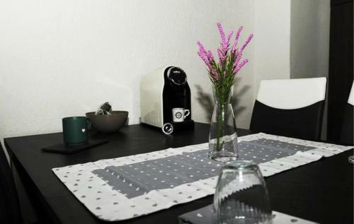 Lovely Piazza Santa Maria Apartment