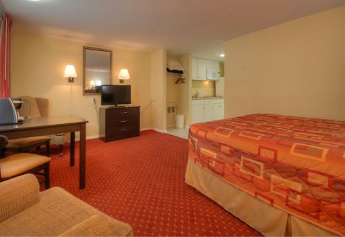 Motel Colonial Village Resort