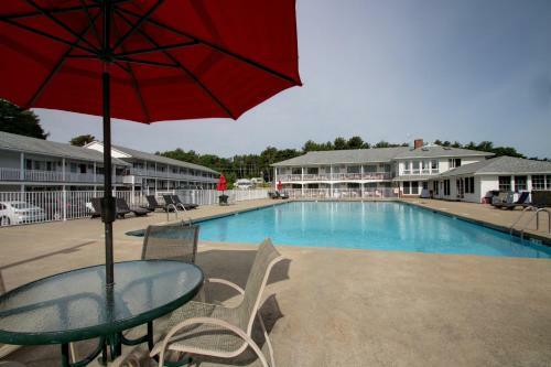 Motel Colonial Village Resort