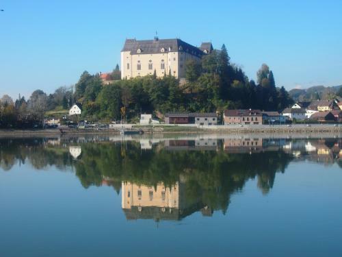 Hostal Gasthof Zur Donaubr�cke