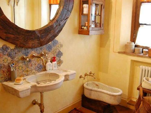 Valley-view Holiday Home In Seggiano With A Sauna