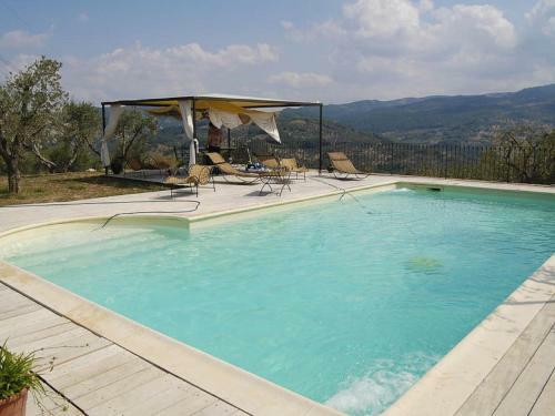 Valley-view Holiday Home In Seggiano With A Sauna