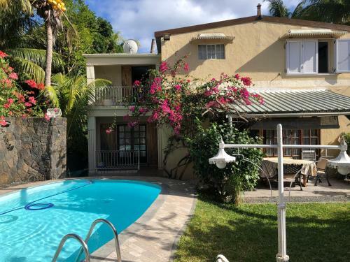 Villa Paille En Queue With Heated Pool Piscine Chauffee