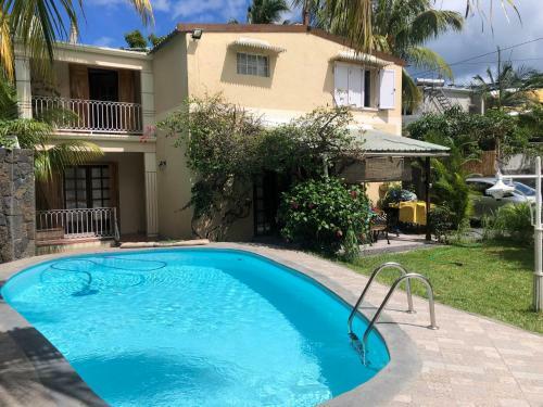Villa Paille En Queue With Heated Pool Piscine Chauffee