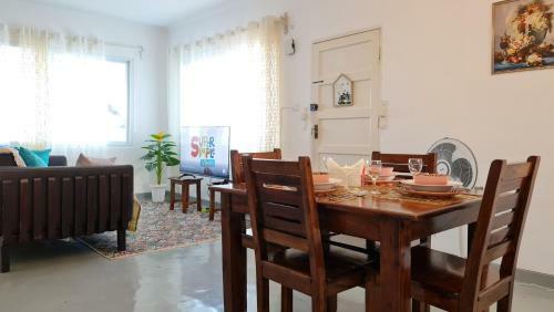 Jahazi Place - Beachfront Apartment