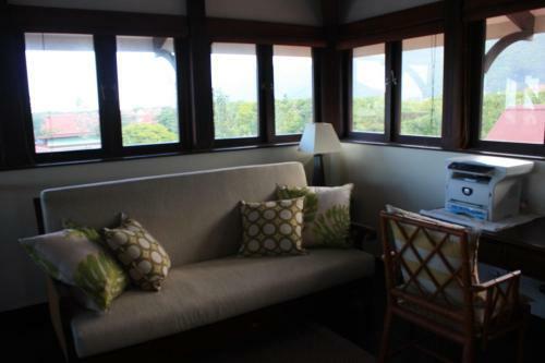 Eden Island Luxury Three Bedroom Apartment