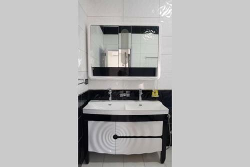 Luxury Couples Paradise*ensuite Jacuzzi And Pool