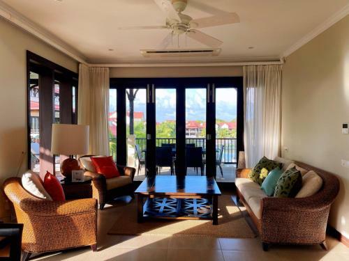 Apartamento Eden Island 3-bedroom Vacation Home