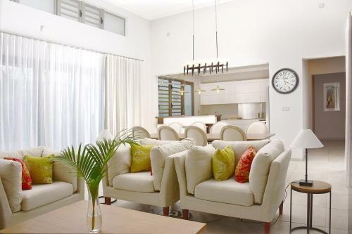 Luxury Villas At Royal Park