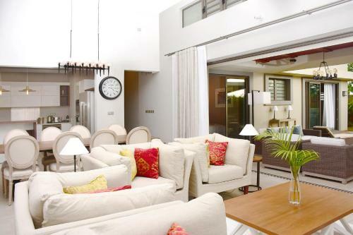 Luxury Villas At Royal Park
