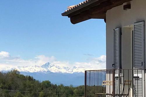 Villa Restructured House With View In The Hart Of Langhe